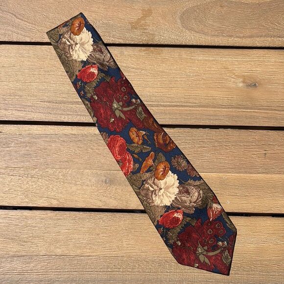 Brooks Brothers men’s 100% silk red green navy Floral Patterned Men's Tie EUC! - Picture 1 of 6